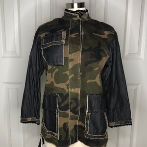 Background Italy Distressed Camo Shirt Jacket S